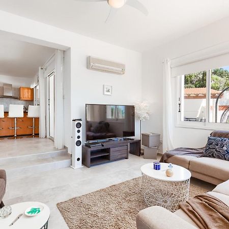 Villa Atlantica Пея Екстериор снимка