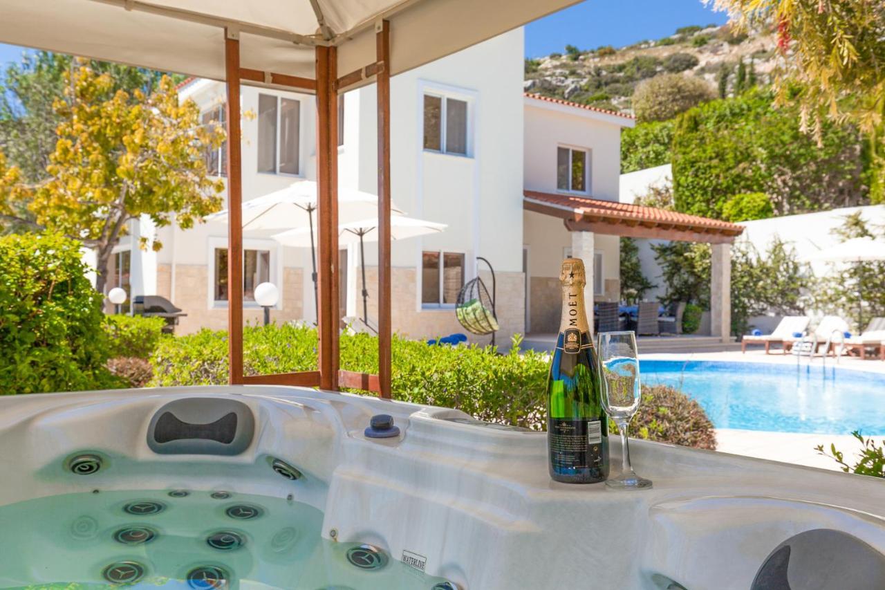 Villa Atlantica Пея Екстериор снимка