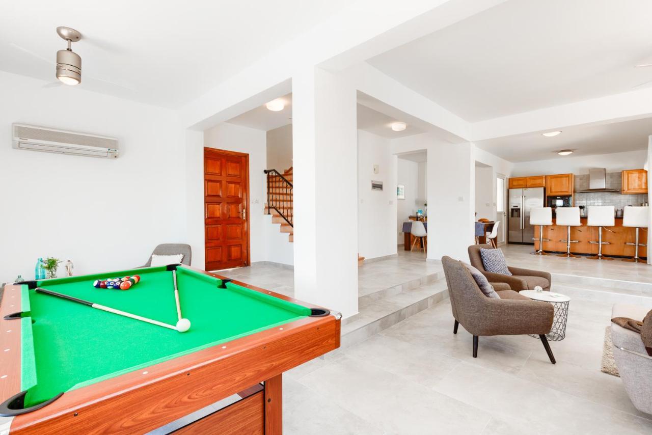 Villa Atlantica Пея Екстериор снимка
