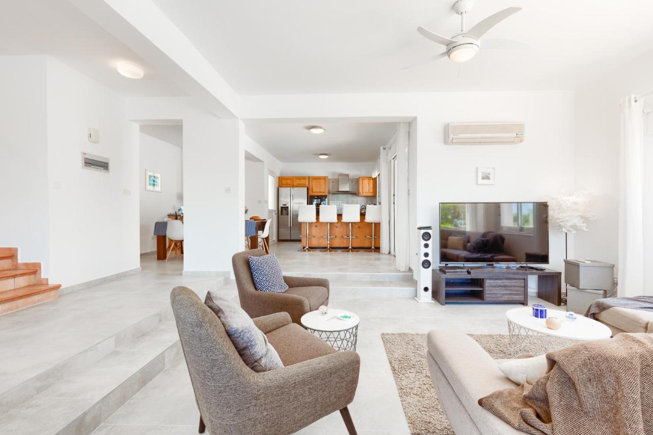 Villa Atlantica Пея Екстериор снимка